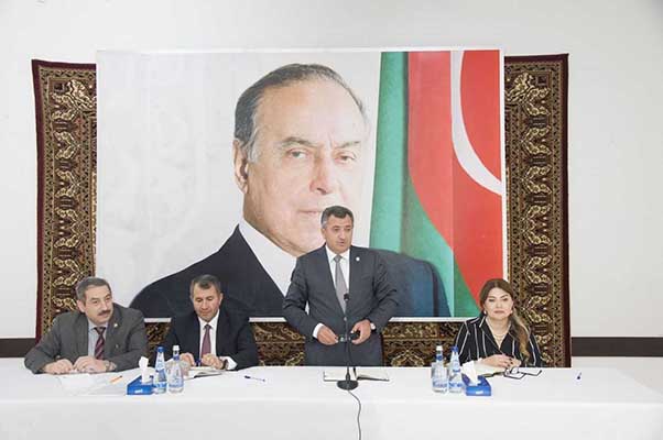 abdin-ferzeliyevin-sakinlerle-novbeti-seyyar-gorusu